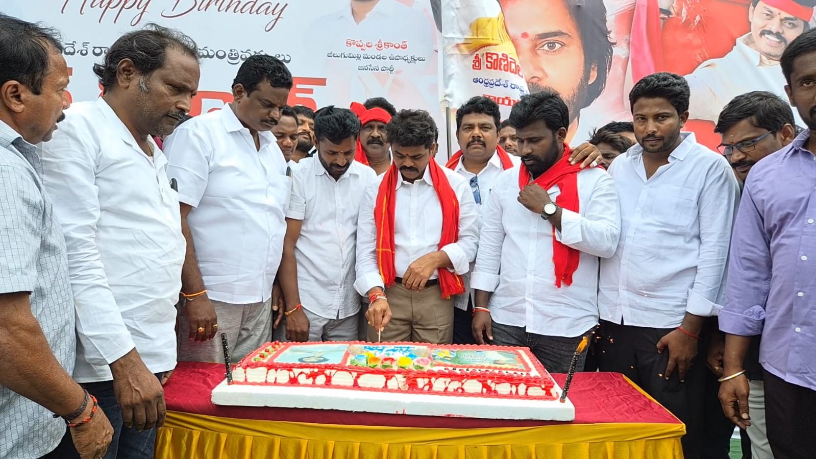 పవన్ కళ్యాణ్ జన్మదిన వేడుకల్లో భారీ బైక్ ర్యాలీ